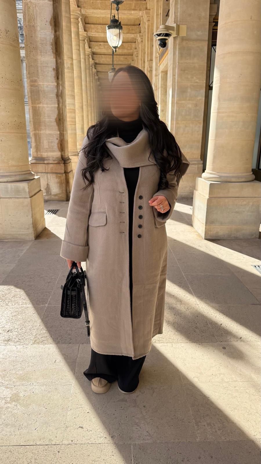 Manteau Soraya - Laine Taupe avec écharpe fait à la main